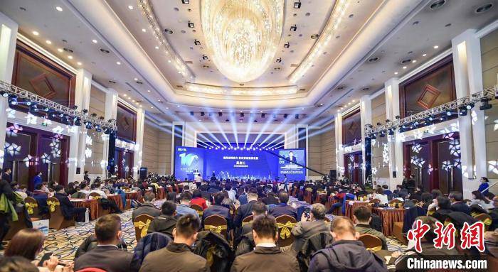 27�����磬��2020��Դת����̳�ߵ�ʮ��ȫ������Դ��ҵ500ǿ��ᡱ��ɽ��̫ԭ���С� ���й���Դ������ ��ͼ